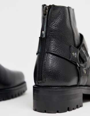 asos design chelsea boots in black leather with chunky sole