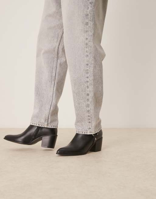 ASOS DESIGN Chelsea boots in black with Cuban heel