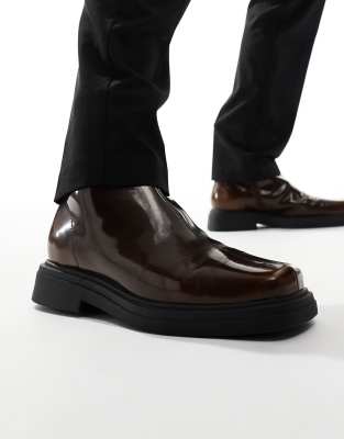 ASOS DESIGN ASOS DESIGN chelsea boots in brown with square toe