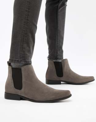 chelsea boots with tread