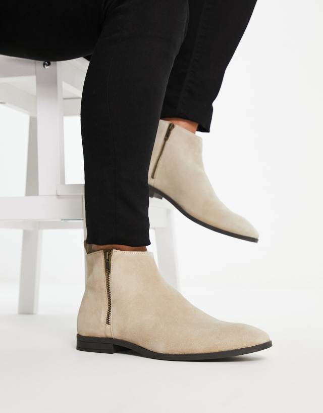 ASOS DESIGN - chelsea boots in stone suede with natural sole