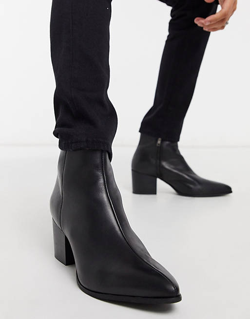 ASOS DESIGN - Chelsea boots met hak en puntige neus van zwart leer met zwarte zool