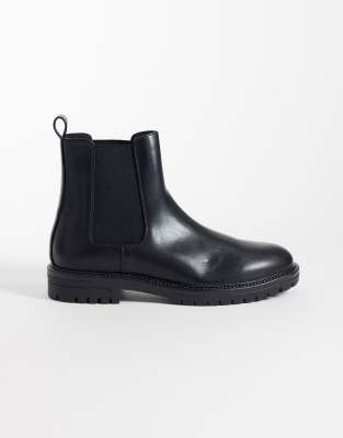  chelsea boots with cleated sole 