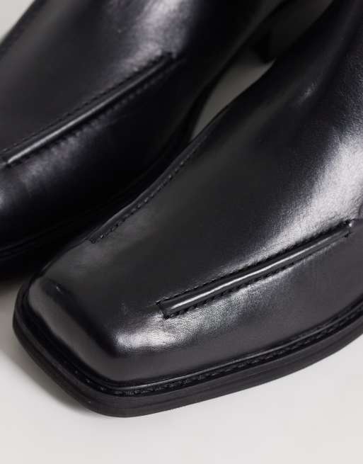 ASOS DESIGN chelsea boots with concealed gusset and leather detailing in black, 2 of 4