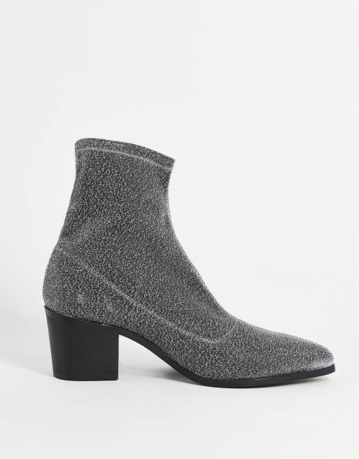 ASOS DESIGN Chelsea Sock Boots mit Absatz und spitzer Zehenpartie in Silber