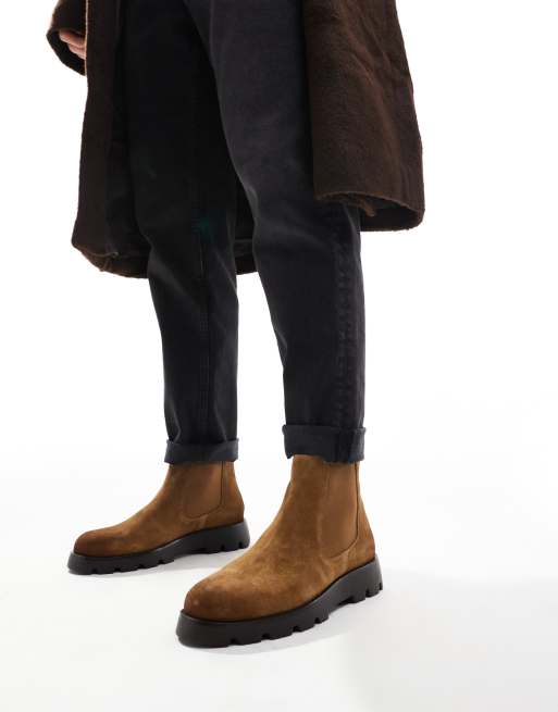 ASOS DESIGN Chelsea Stiefel aus bruniertem Wildleder in Hellbraun mit Profilsohle