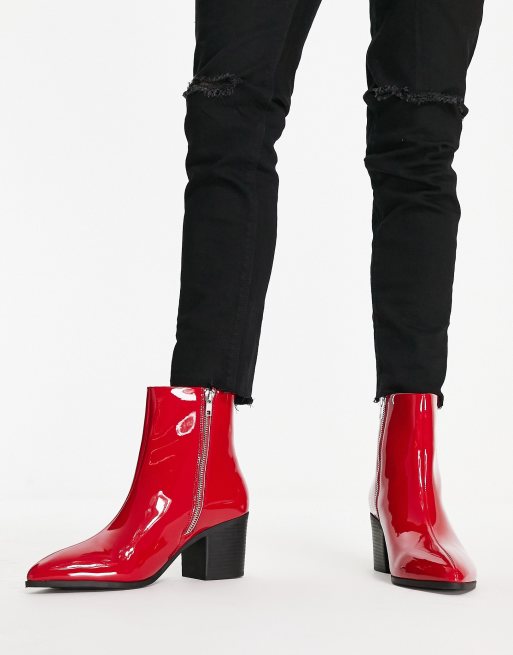 ASOS DESIGN Chelsea Stiefel aus Kunstleder in Rot mit Absatz und Lackoptik