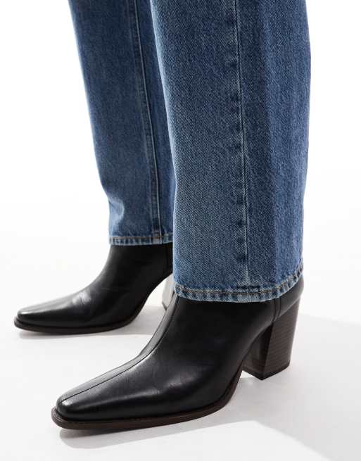 ASOS DESIGN Chelsea Stiefel aus schwarzem Leder mit Absatz und Natursohle