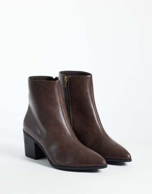 ASOS DESIGN Chelsea-Stiefeletten mit Absatz in Braun, 2 von 4