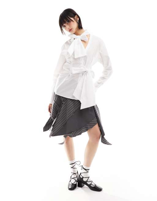 ASOS DESIGN - Chemise à grands nœuds et taille style corset - Blanc