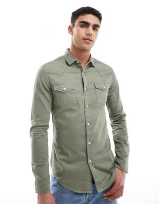 ASOS DESIGN - Chemise ajustée en jean style western - Vert
