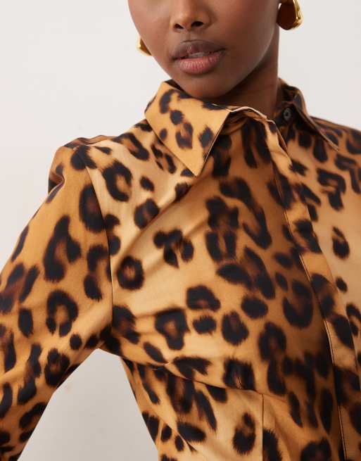 ASOS DESIGN - Chemise cintrée à basque avec imprimé léopard, 3 de 4