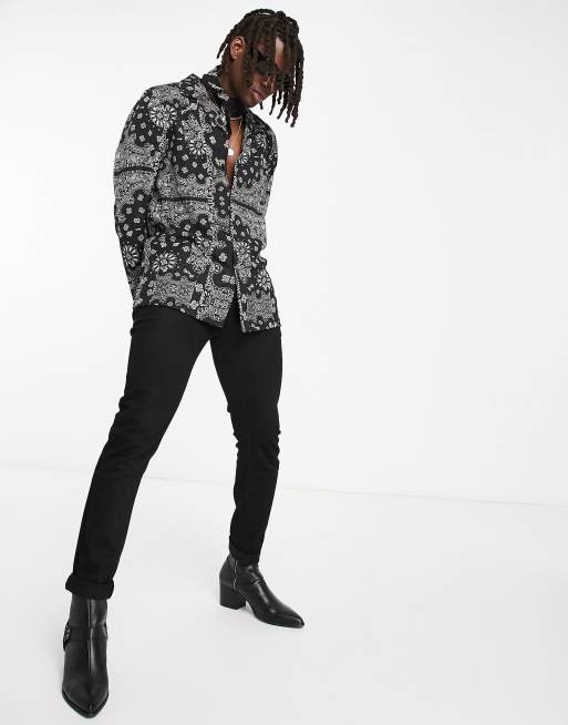 https://images.asos-media.com/products/asos-design-chemise-classique-avec-col-a-revers-et-imprime-bandana-cachemire-noir/22010324-4?$XXL$&wid=513&fit=constrain