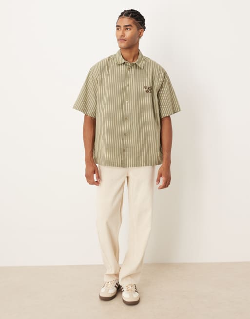 ASOS DESIGN - Chemise coupe classique à rayures avec broderie sur la poitrine - Kaki, 2 de 5