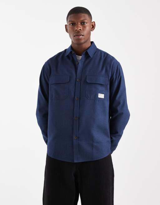 ASOS DESIGN - Chemise décontractée avec badge - Bleu marine