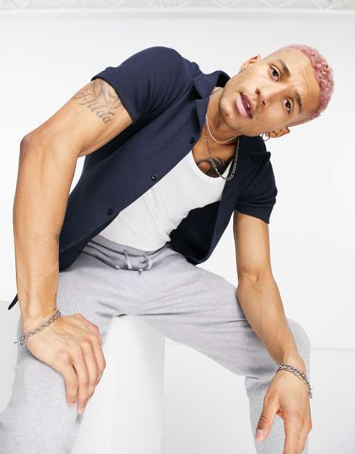 ASOS DESIGN - Chemise décontractée fini gaufré avec col à revers - Bleu marine