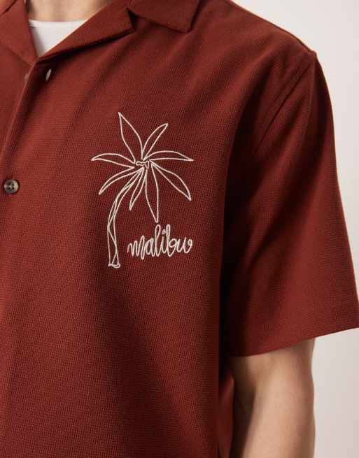 ASOS DESIGN - Chemise décontractée texturée à col à revers et broderie sur la poitrine - Marron, 5 de 5