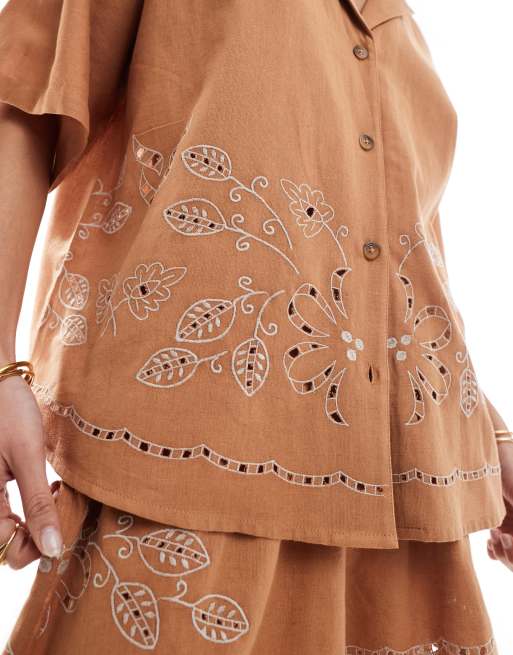 ASOS DESIGN - Chemise d'ensemble à revers avec manches courtes et détails en broderie anglaise - Marron, 4 de 4