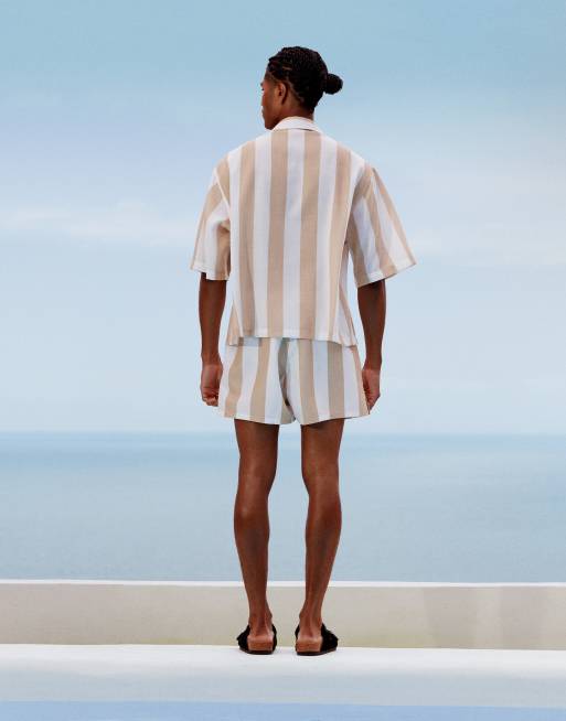 ASOS DESIGN - Chemise d'ensemble coupe carrée oversize à rayures avec col à revers et broderie - Blanc/taupe, 2 de 4