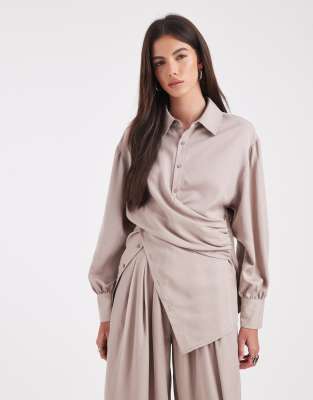 ASOS DESIGN - Chemise d'ensemble croisée à taille cintrée - Taupe-Multicolore