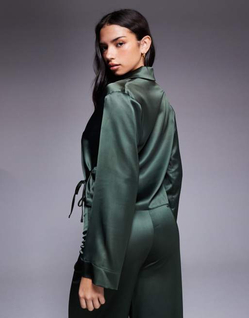 ASOS DESIGN - Chemise d'ensemble en satin avec détail croisé effet drapé - Kaki, 3 de 4