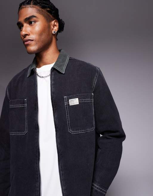 ASOS DESIGN - Chemise en jean décontractée coupe carrée avec écusson sur la poitrine - Noir, 3 de 4