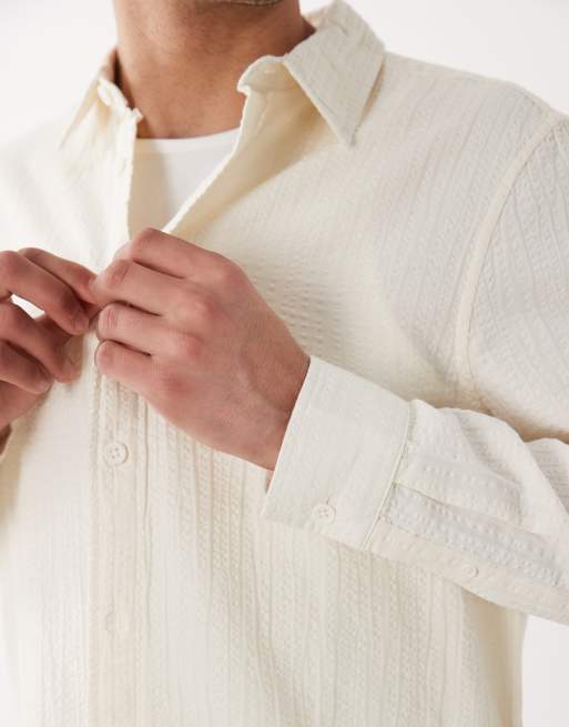 ASOS DESIGN - Chemise froissée coupe classique - Crème, 4 de 5