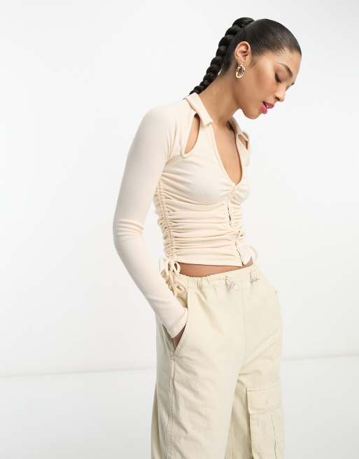 ASOS DESIGN - Chemise froncée devant avec épaules ajourées - Babeurre 