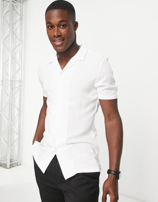 ASOS DESIGN - Chemise moulante en viscose avec col à revers - Blanc