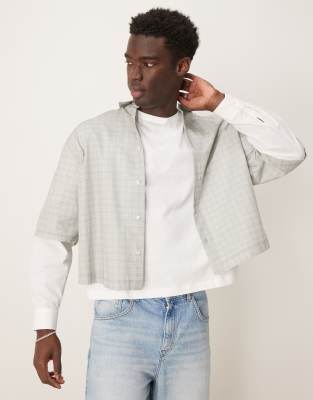 ASOS DESIGN - Chemise oversize courte à carreaux avec manches double épaisseur - Gris