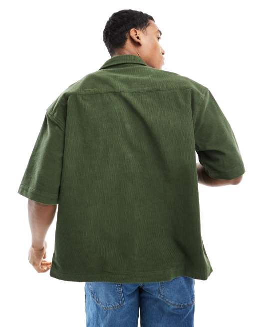 ASOS DESIGN - Chemise oversize en velours côtelé à manches courtes style années 90 - Vert foncé, 2 de 4