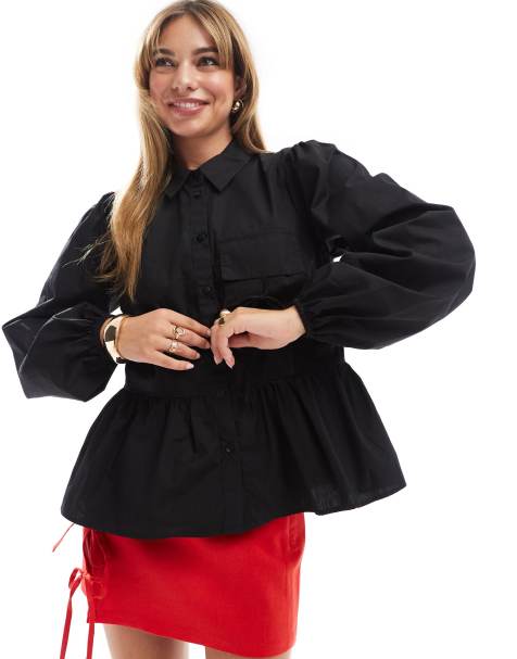 ASOS DESIGN - Chemise smockée en popeline de coton avec poche à détail noué - Noir - view 1