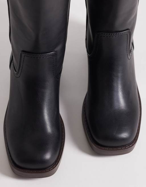 ASOS DESIGN Cherry pull on trucker boots in black, 3 of 4