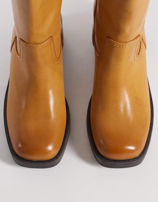 ASOS DESIGN Cherry pull on trucker boots in tan, 3 of 4