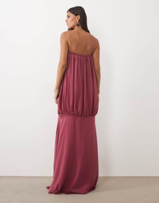 ASOS DESIGN Chiffon-Maxikleid mit tiefer Taille und trägerlosem Oberteil in Himbeere, 4 von 4