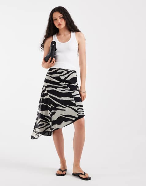 ASOS DESIGN chiffon midi-nederdel med asymmetrisk kant og zebra-print - view 1