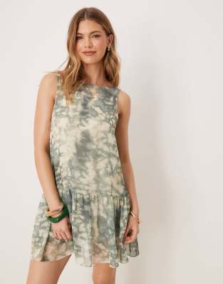 ASOS DESIGN - Chiffon-Minikleid in Grün mit abstraktem Print und tiefer Taille-Bunt
