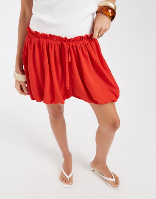 ASOS DESIGN chiffon-shorts med bubblekant i rød del af sæt, 2 af 5