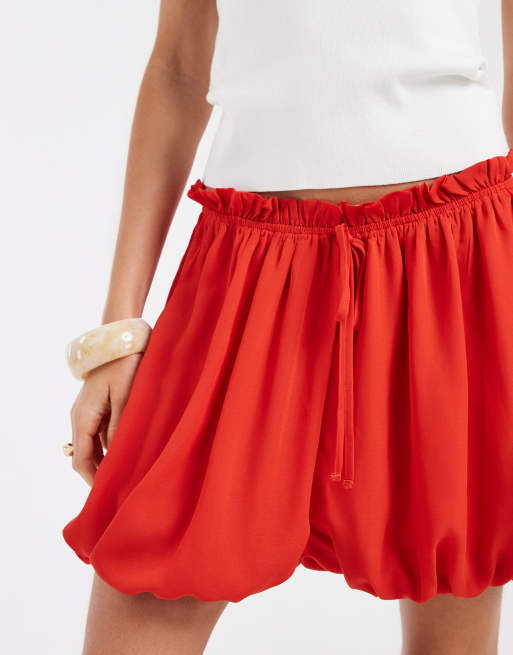 ASOS DESIGN Chiffon-Shorts mit Ballon-Saum in Rot, Kombiteil, 5 von 5