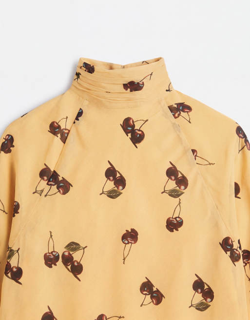 ASOS DESIGN chiffong miniklänning med batwingärm i körsbärstryck, 8 av 8