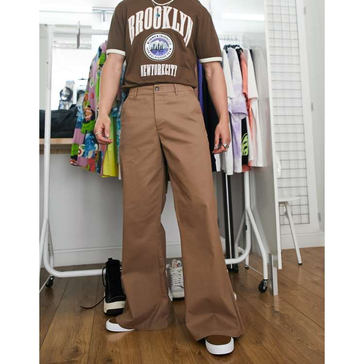 Asos Uomo Abbigliamento Pantaloni e jeans Pantaloni Pantaloni chinos Chino a zampa super larghi beige 