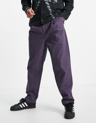 ASOS DESIGN - Chino broek met wijde pijpen en plooien in blauw met wassing