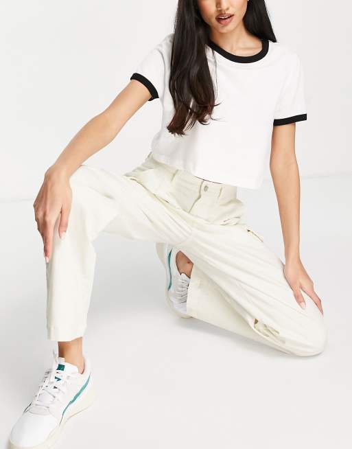 ASOS DESIGN - Chino met geplooide voorkant en cargozakken in wit, 4 van 4