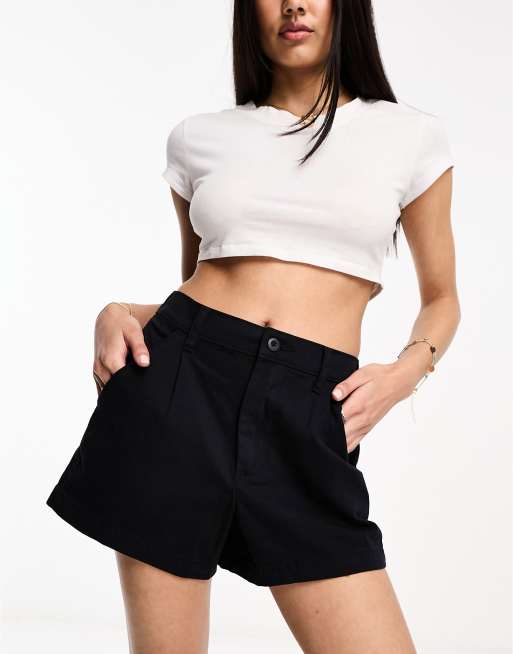 ASOS DESIGN chino short in black