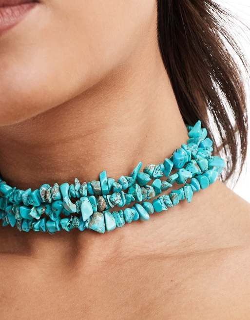 ASOS DESIGN – Choker-Halskette mit dreireihigem Perlendesign im türkisfarbenen Halbedelstein-Stil, 4 von 4