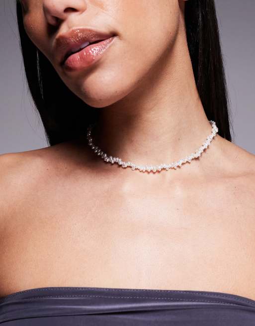 ASOS DESIGN - Choker-ketting met kleine imitatie-zoetwaterparels