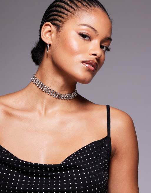 ASOS DESIGN - Choker-ketting met rond kristalontwerp in zilverkleur, 3 van 4