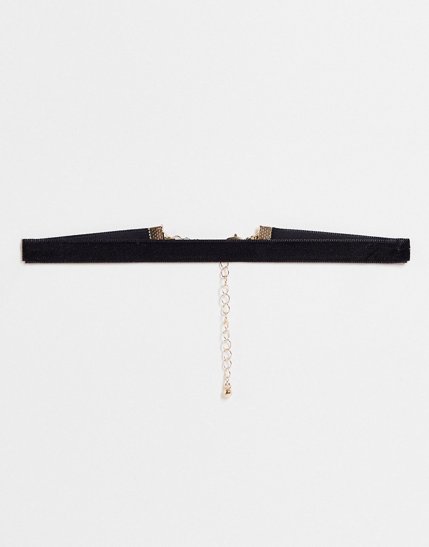 ASOS DESIGN choker necklace in black velvet-Gold