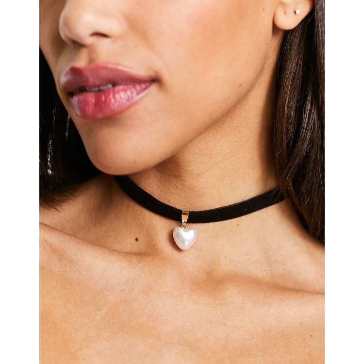 Black velvet choker with shop charm