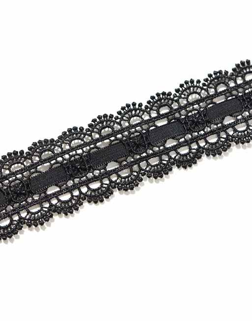 ASOS DESIGN  choker necklace with lace and velvet detail in black, 2 of 4